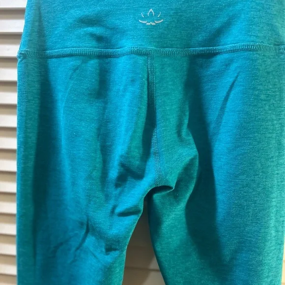 Beyond Yoga Teal Leggings - Picture 8 of 10